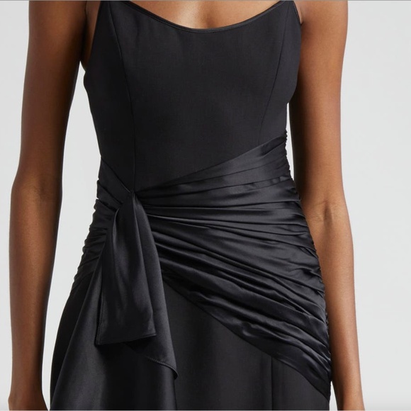 Cinq à Sept Anselle Mixed Media Cocktail Dress - Picture 4 of 12